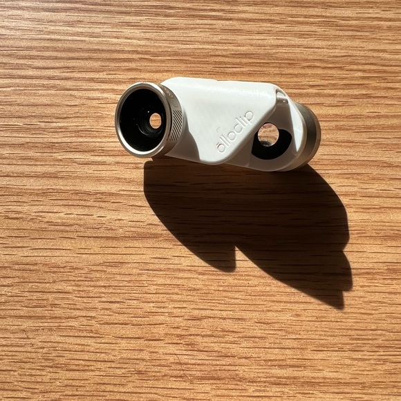 Olloclip Camera Phone Adapter For iPhone - Picture 3 of 6